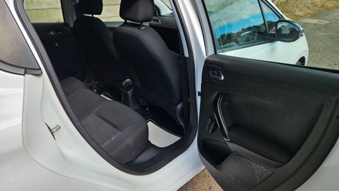 2013 Peugeot 208