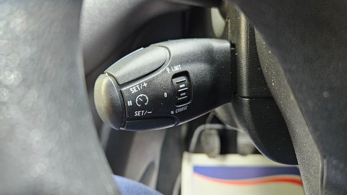 2013 Peugeot 208
