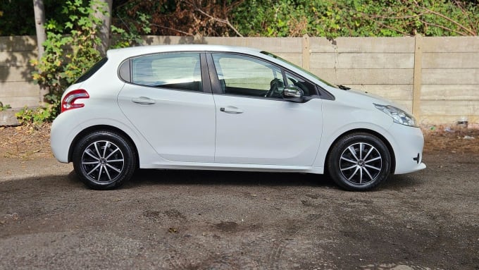 2013 Peugeot 208