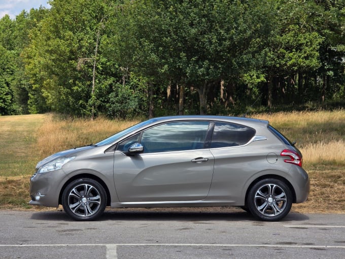 2012 Peugeot 208