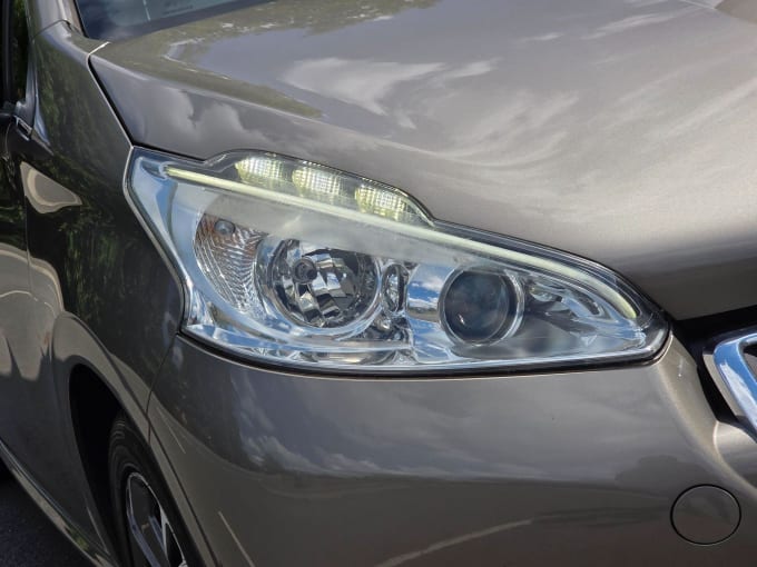 2012 Peugeot 208