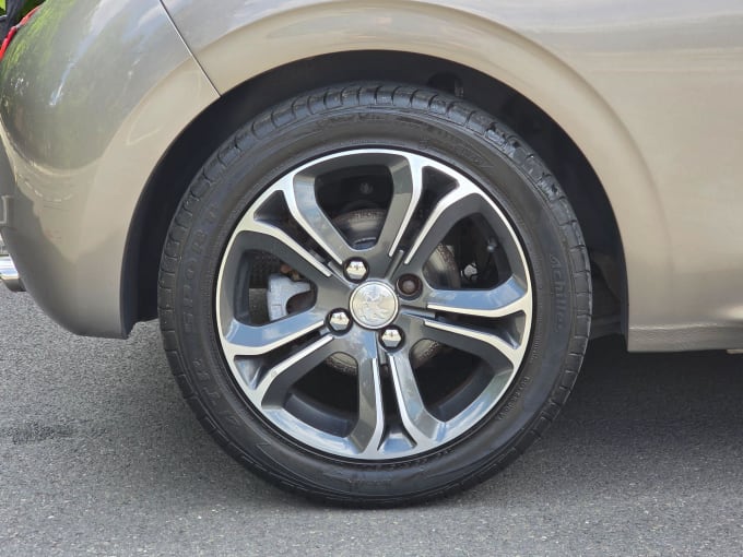 2012 Peugeot 208