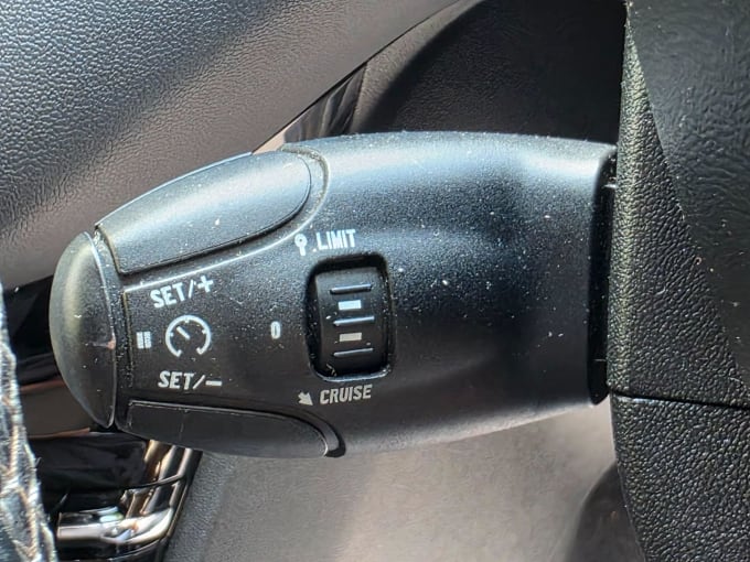 2012 Peugeot 208