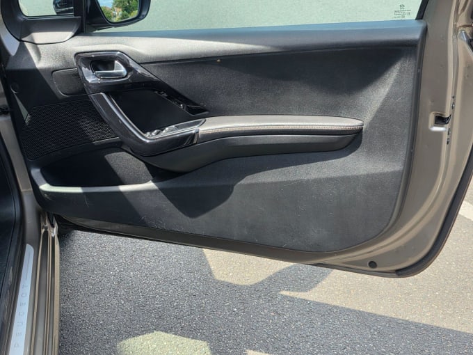 2012 Peugeot 208
