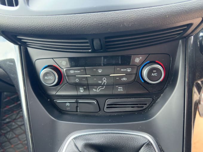 2025 Ford Kuga
