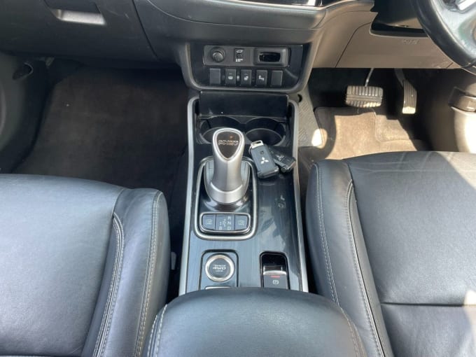 2025 Mitsubishi Outlander
