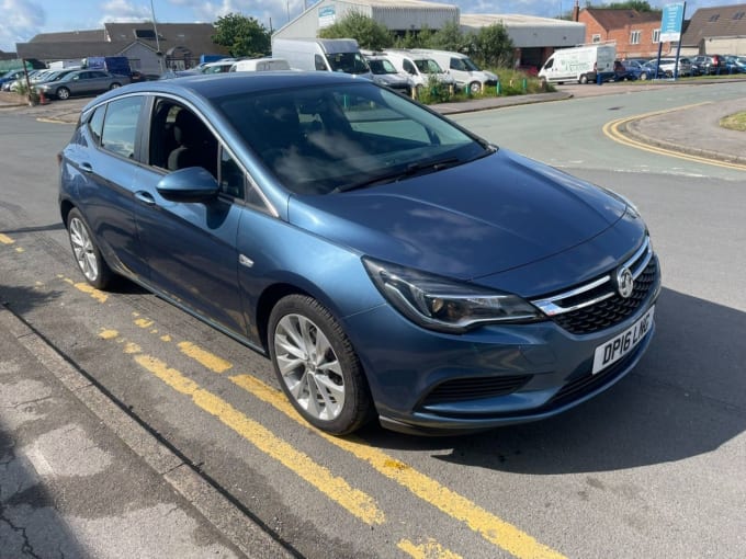 2025 Vauxhall Astra