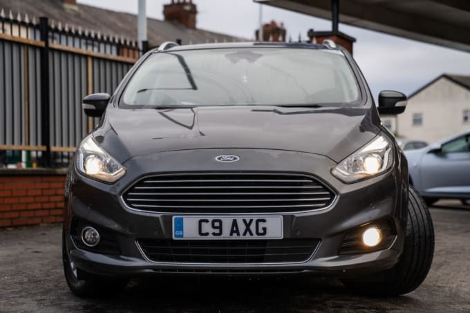 2016 Ford S-max