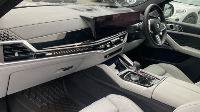 2024 BMW X6 M