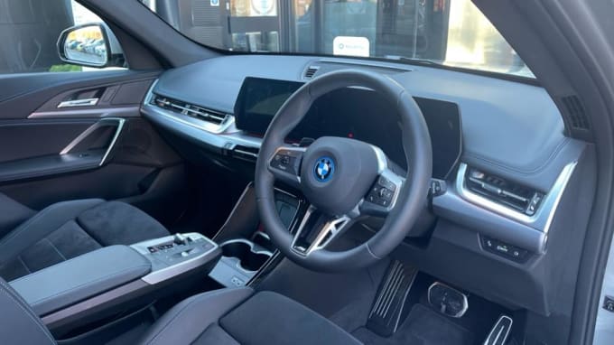 2023 BMW Ix1