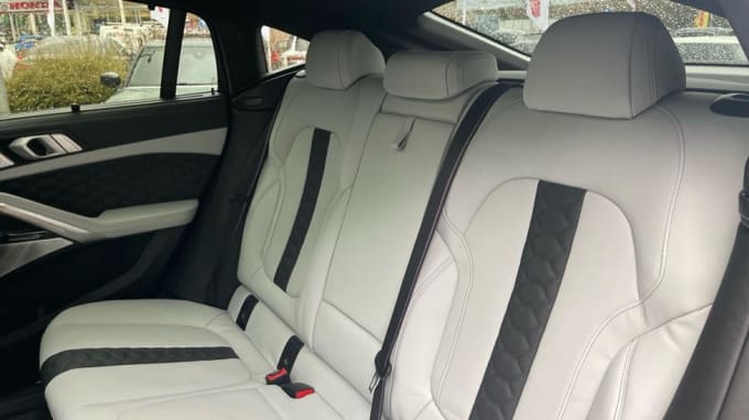 2024 BMW X6 M