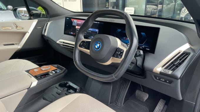 2021 BMW Ix