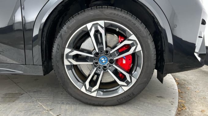 2024 BMW Ix2