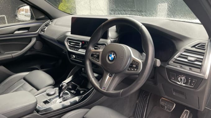 2022 BMW X4