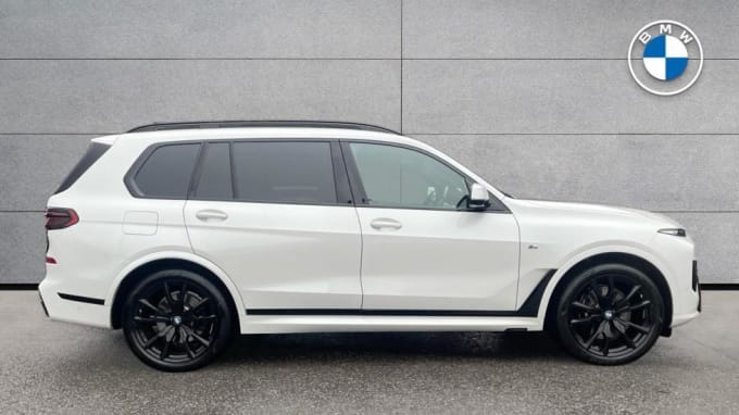 2022 BMW X7