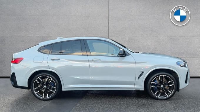 2022 BMW X4