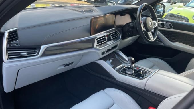 2022 BMW X6 M