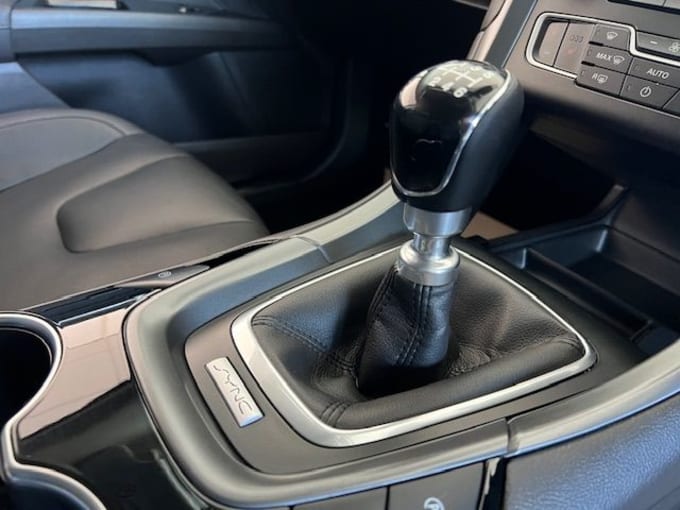 2025 Ford Mondeo