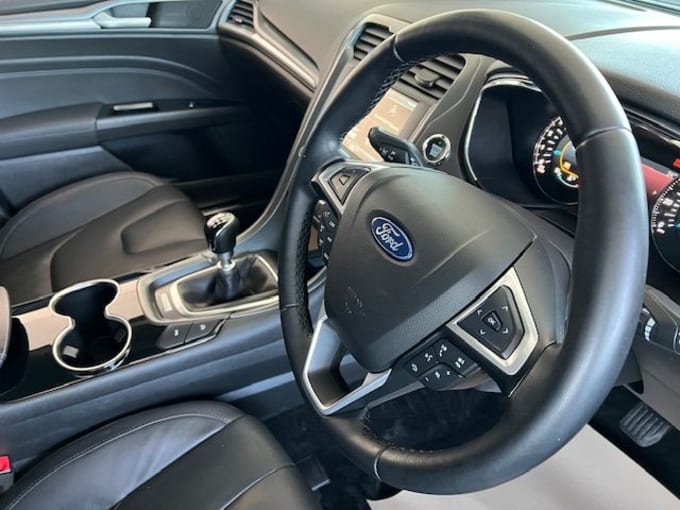 2025 Ford Mondeo