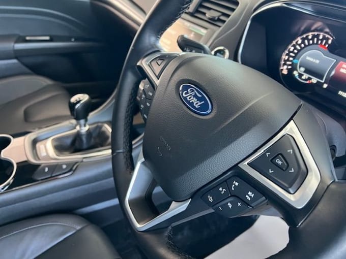 2025 Ford Mondeo