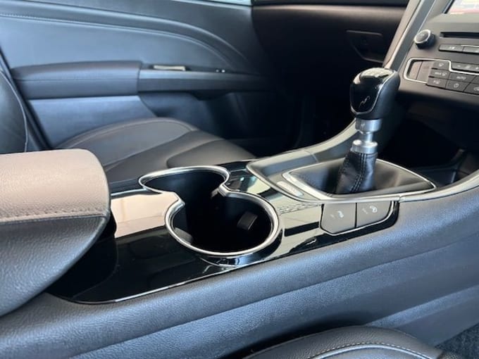 2025 Ford Mondeo