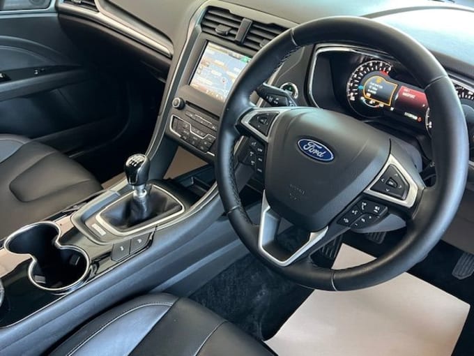 2025 Ford Mondeo