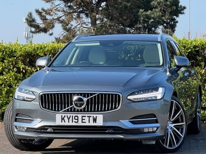 2025 Volvo V90