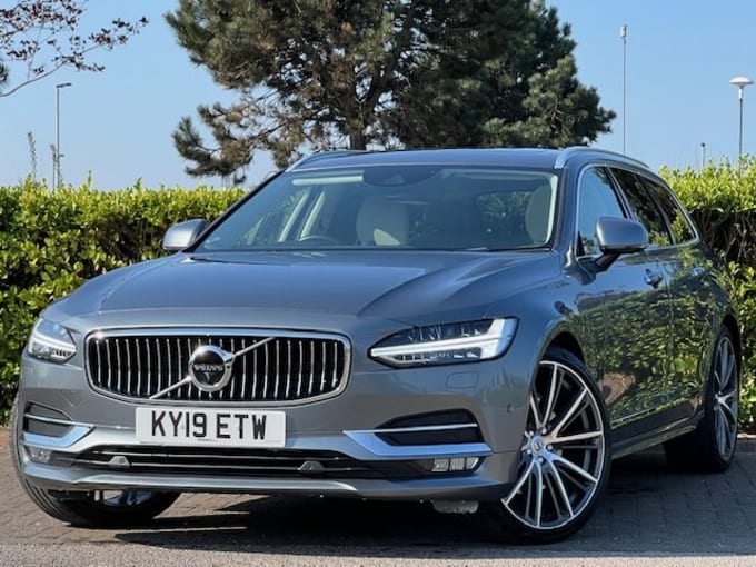 2025 Volvo V90