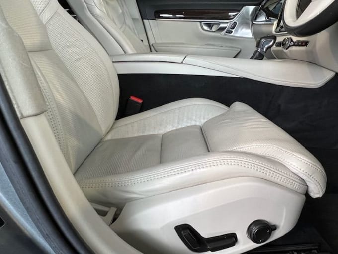 2025 Volvo V90