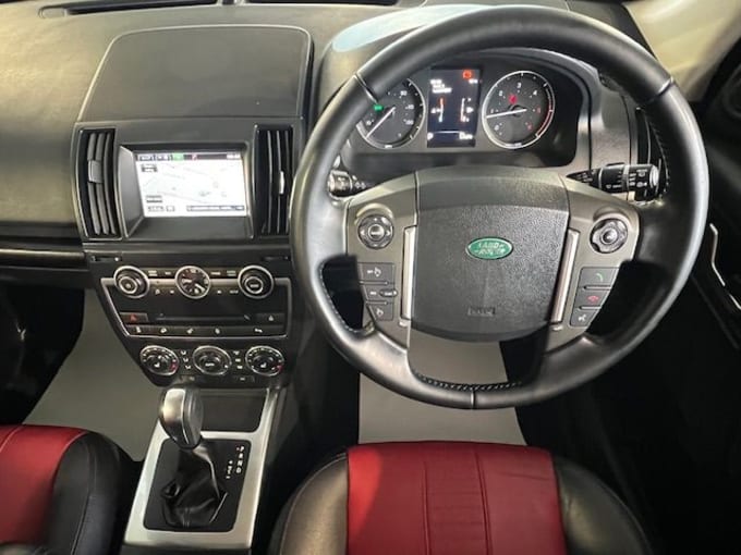 2025 Land Rover Freelander 2