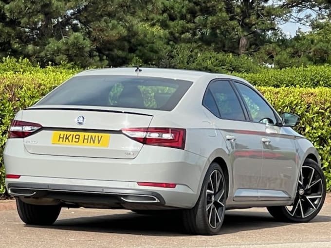 2025 Skoda Superb