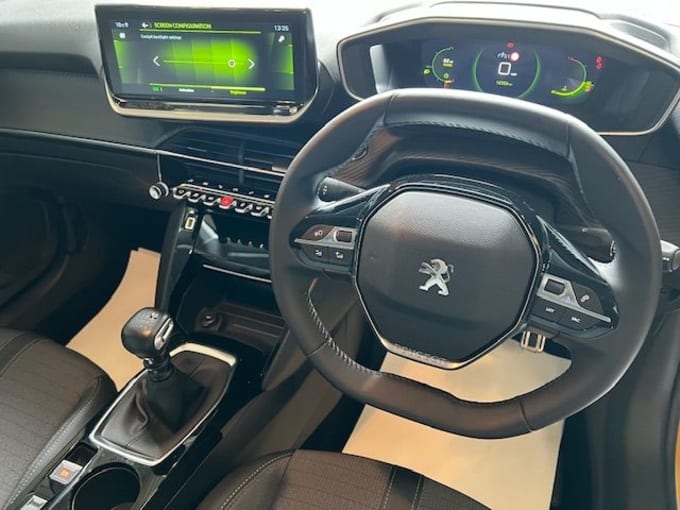 2025 Peugeot 208