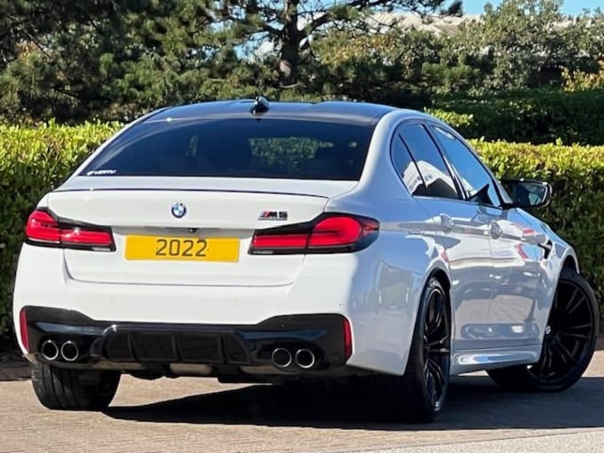 2022 BMW M5