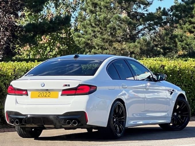 2022 BMW M5