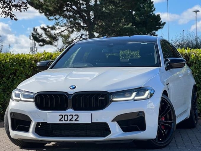 2022 BMW M5