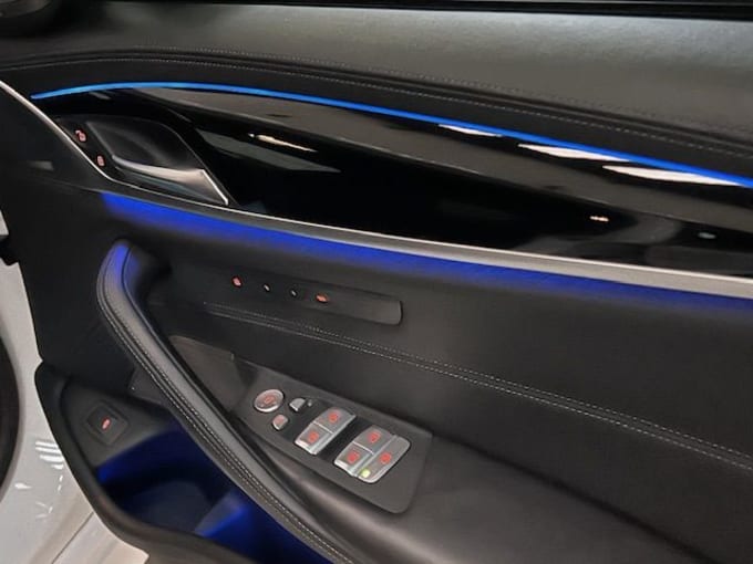 2022 BMW M5