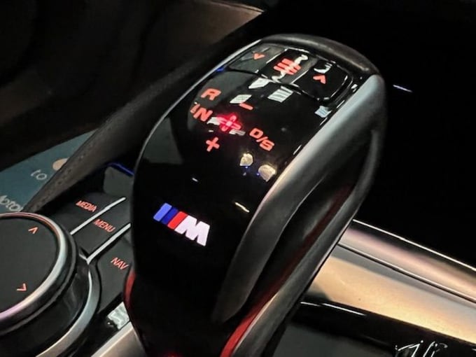 2022 BMW M5