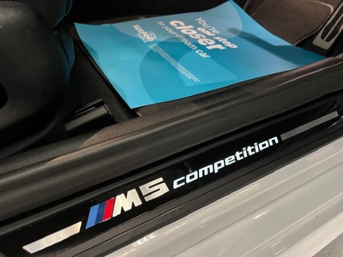 2022 BMW M5