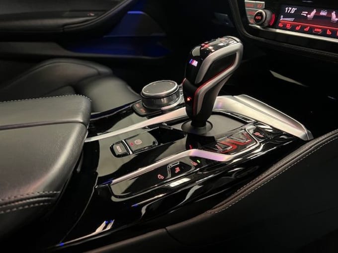 2022 BMW M5