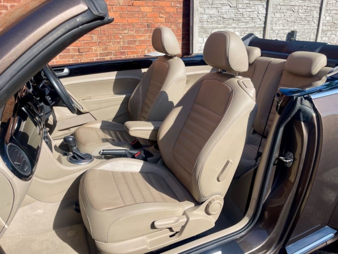 2025 Volkswagen Beetle
