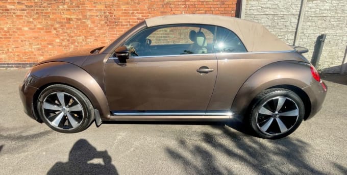 2025 Volkswagen Beetle