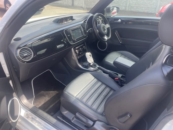2025 Volkswagen Beetle
