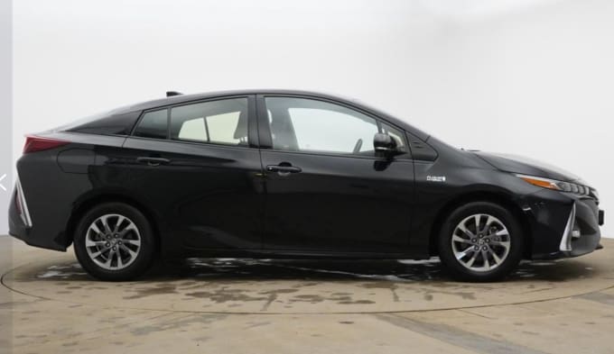 2025 Toyota Prius