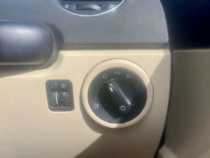 2025 Volkswagen Beetle