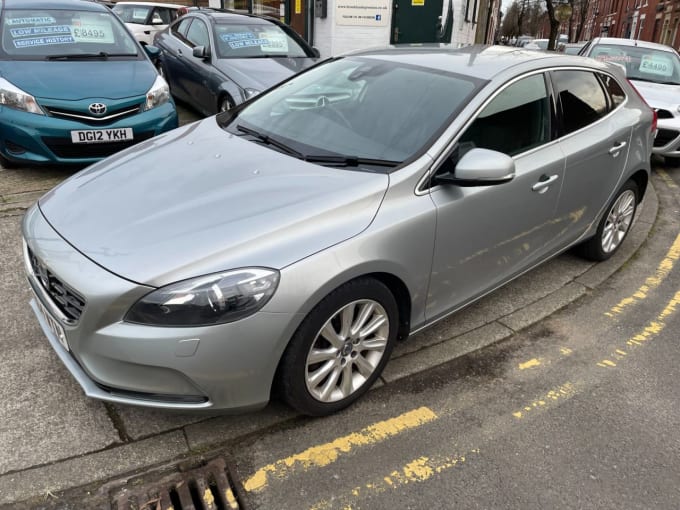 2014 Volvo V40