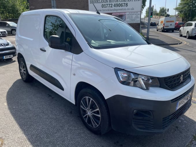 2025 Peugeot Partner