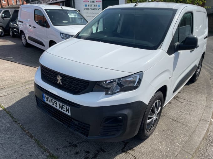 2025 Peugeot Partner