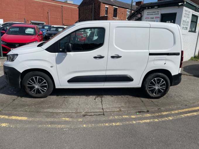 2025 Peugeot Partner