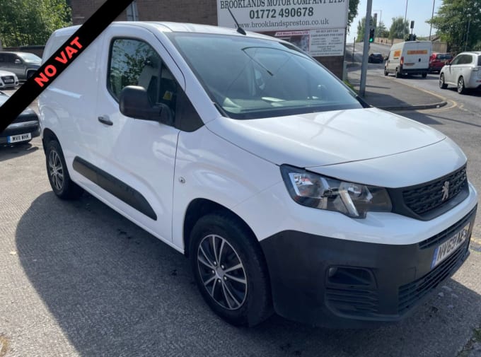2025 Peugeot Partner
