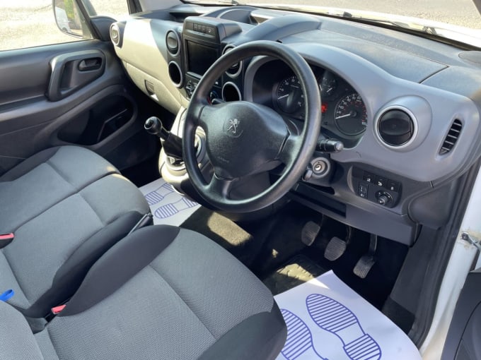 2025 Peugeot Partner